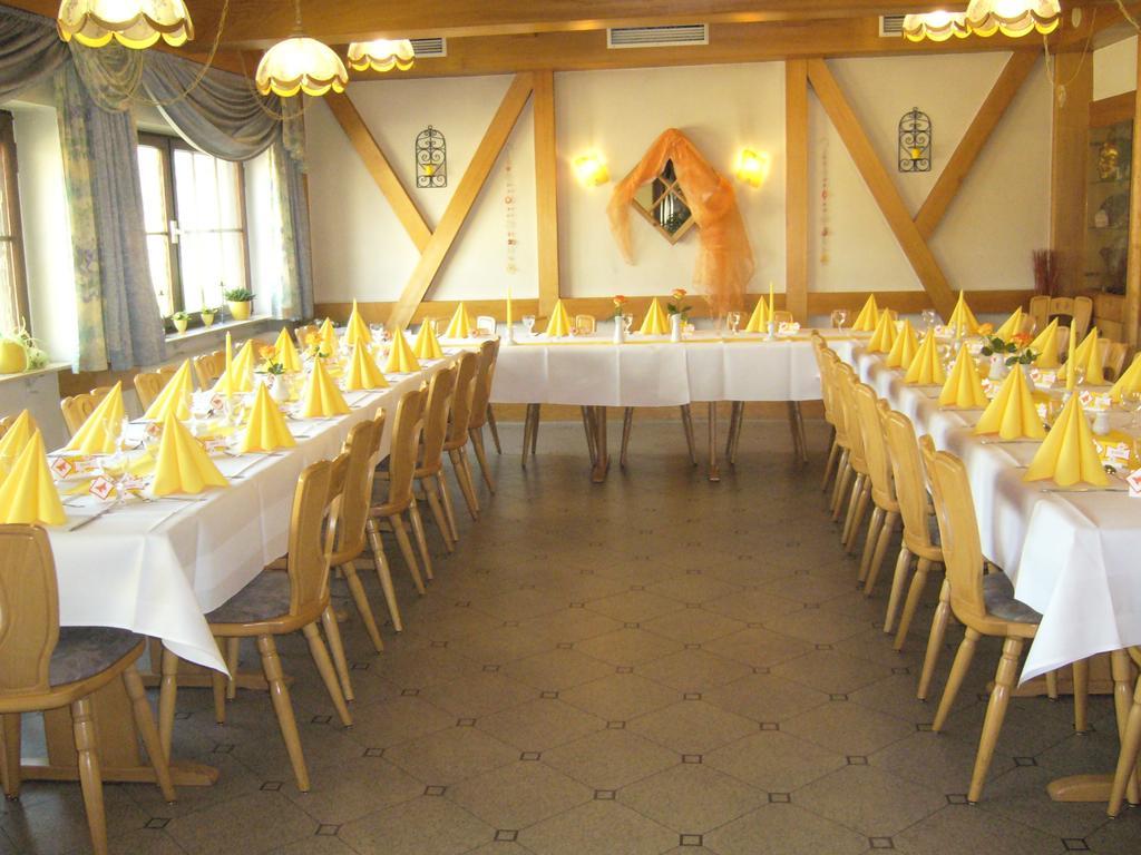 Landgasthaus Loewen Mit Gaestehaus Holzhausen  Exterior photo